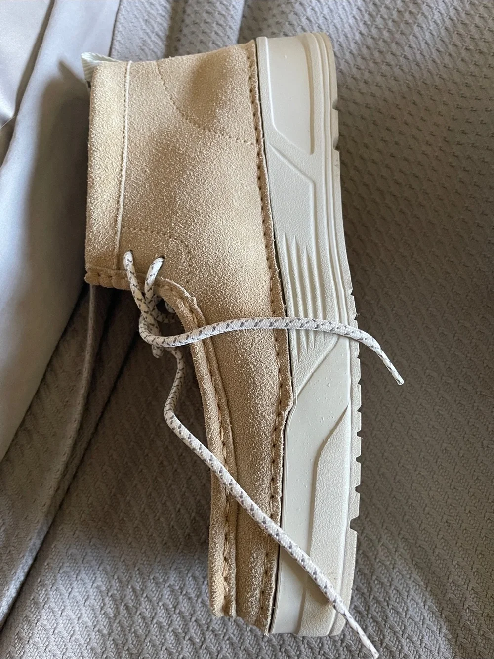 Clarks Men's Suede Chukka Boots in Light Tan